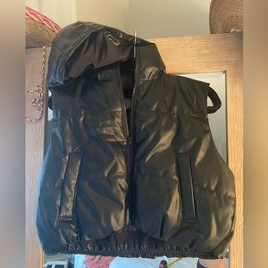 FAUX LEATHER PUFFER H&M CROPPED VEST